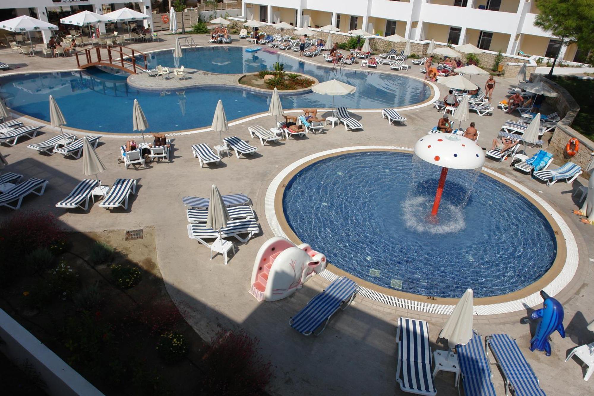 Matina Pefkos Aparthotel Pefki  Exterior photo